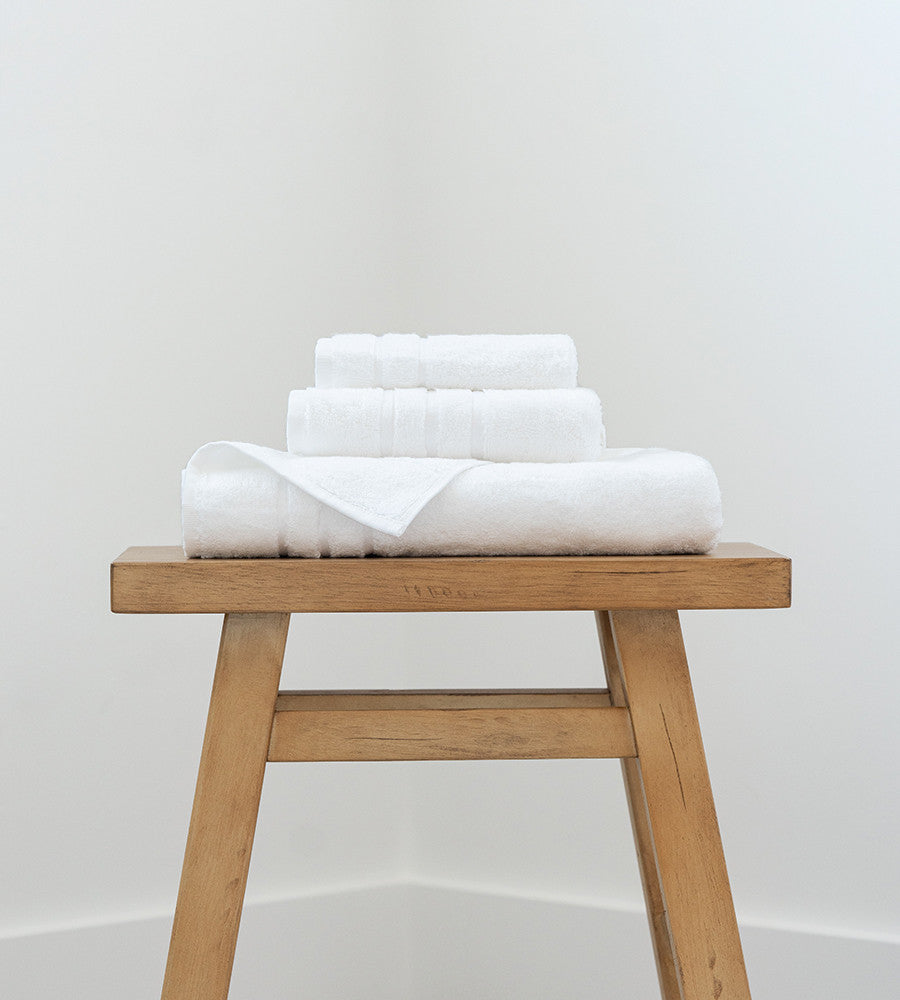 1 towel set with towel, hand towel and washcloth~White